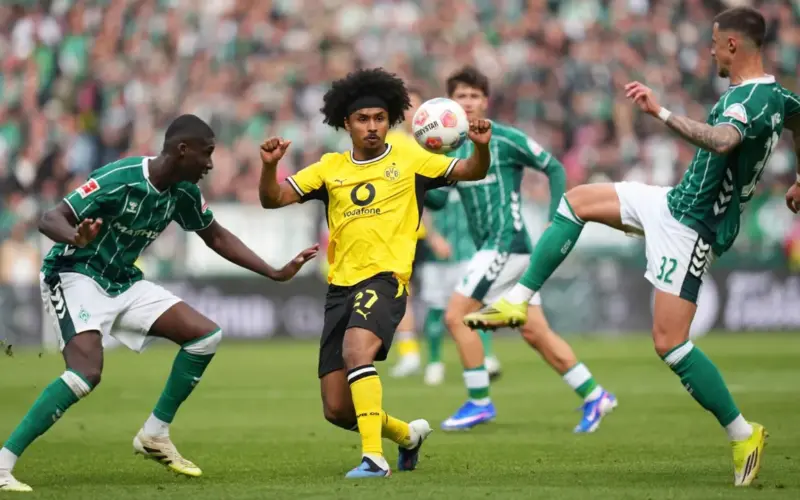 موقف إدارة بوروسيا دورتموند الحاسم بشأن رحيل كريم أديمي نحو نادي برشلونة